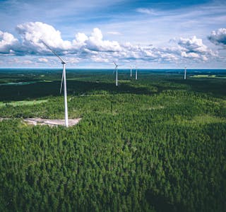 Nytt vindkraftverk åpnet i Sogn og Fjordane med Olje- og energiminister Terje Aasland tilstede. Illustrasjonsbilde.
