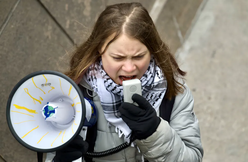 Greta Thunberg i forbindelse med en klimademonstrasjon.